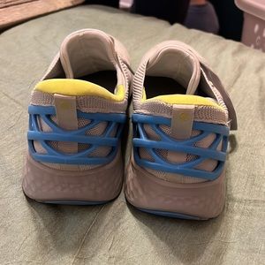 Men’s size 12 Kizik tennis shoes. Worn twice. Like- new condition